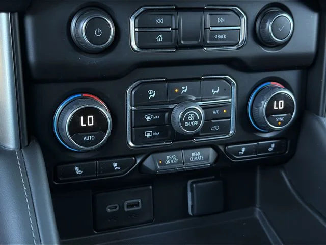 Used 2022 Blue Chevrolet LT image 26