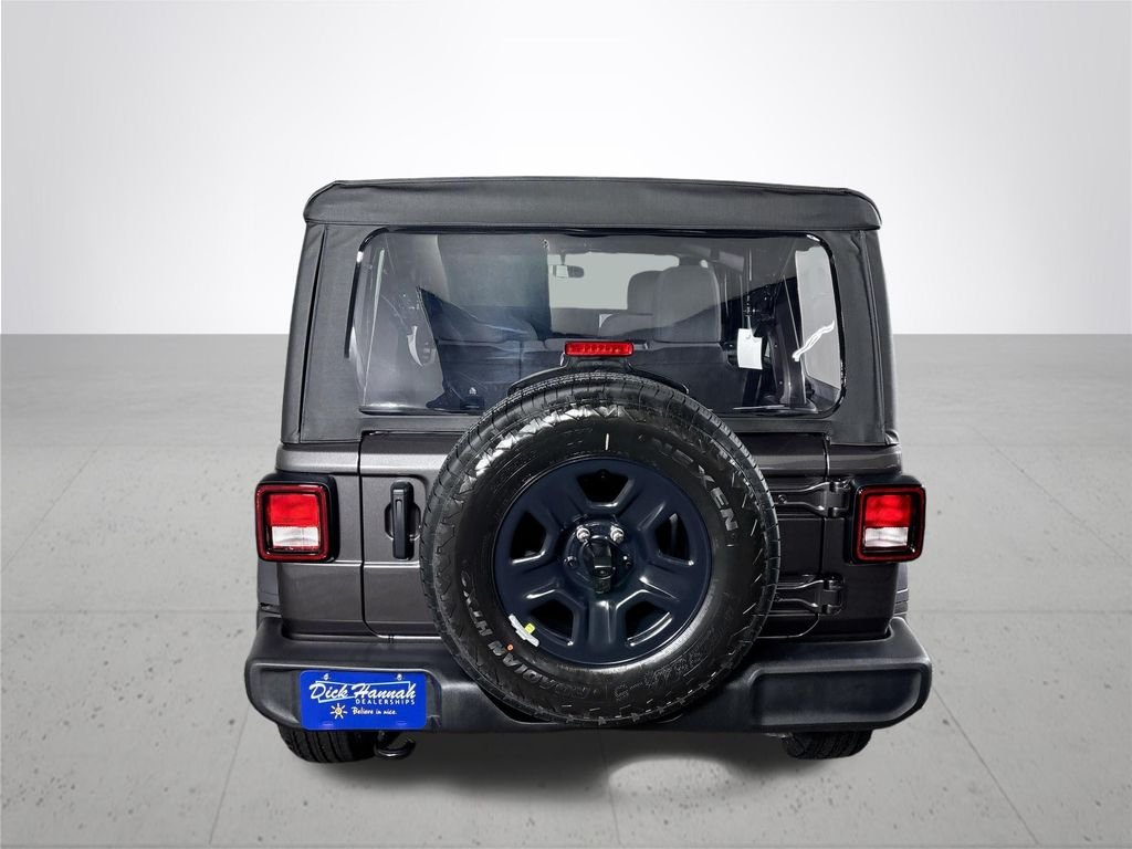New 2026 Granite Crystal Metallic Clear-Coat Exterior Paint Jeep Sport image 7