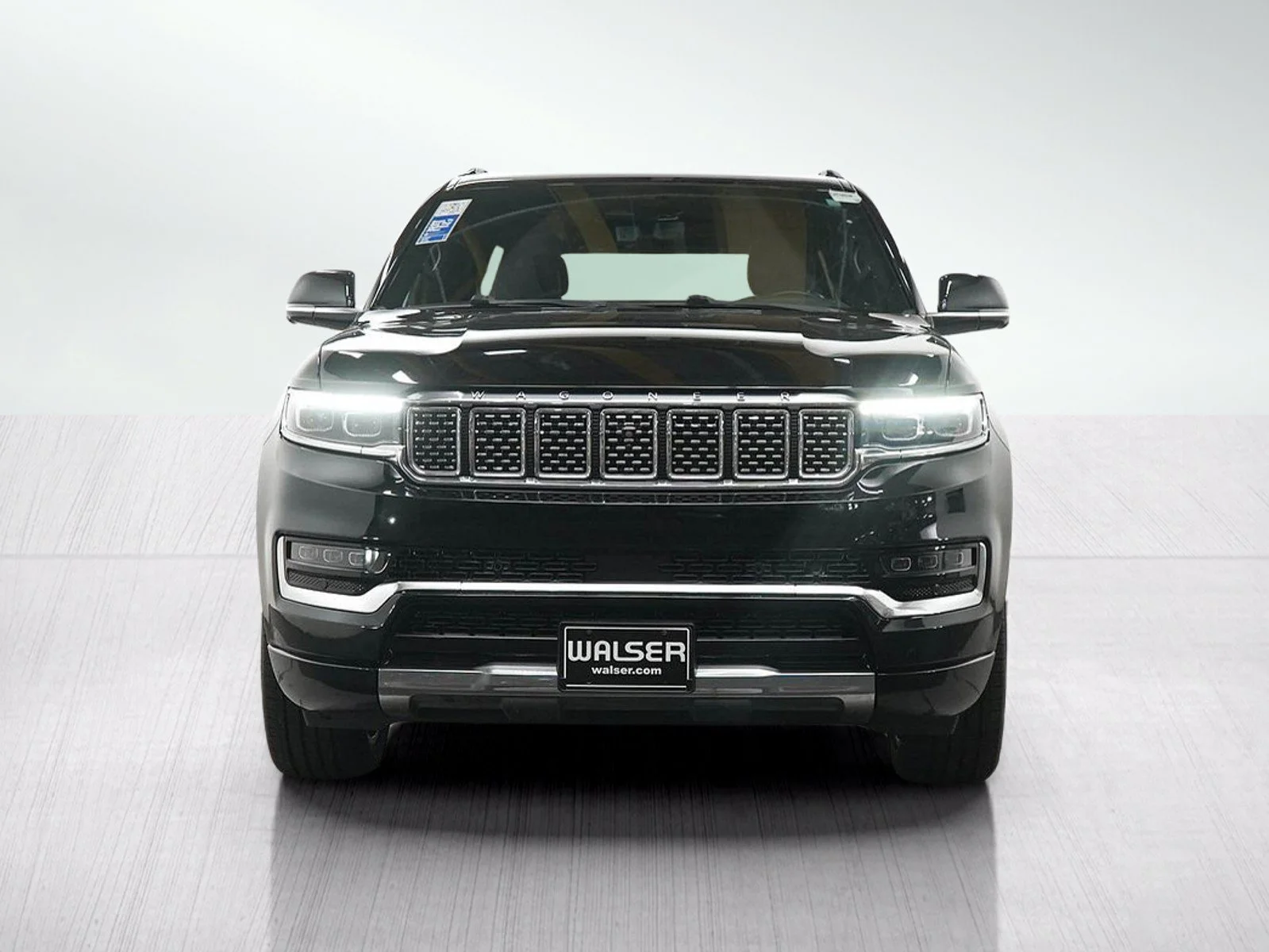 Used 2023 Diamond Black Crystal Pearlcoat Jeep Series III image 8