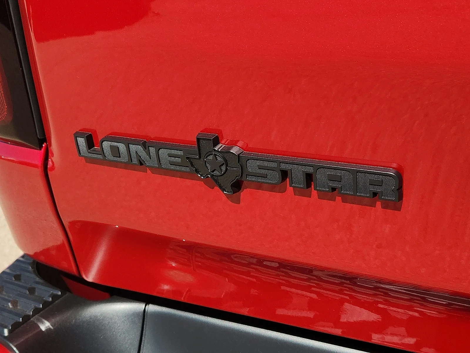New 2027 Molten Red Pearl-Coat  Paint Ram LONE STAR CREW CAB 4X4 5