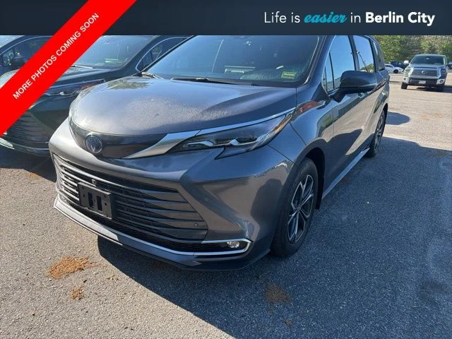 2025 Toyota Sienna Platinum