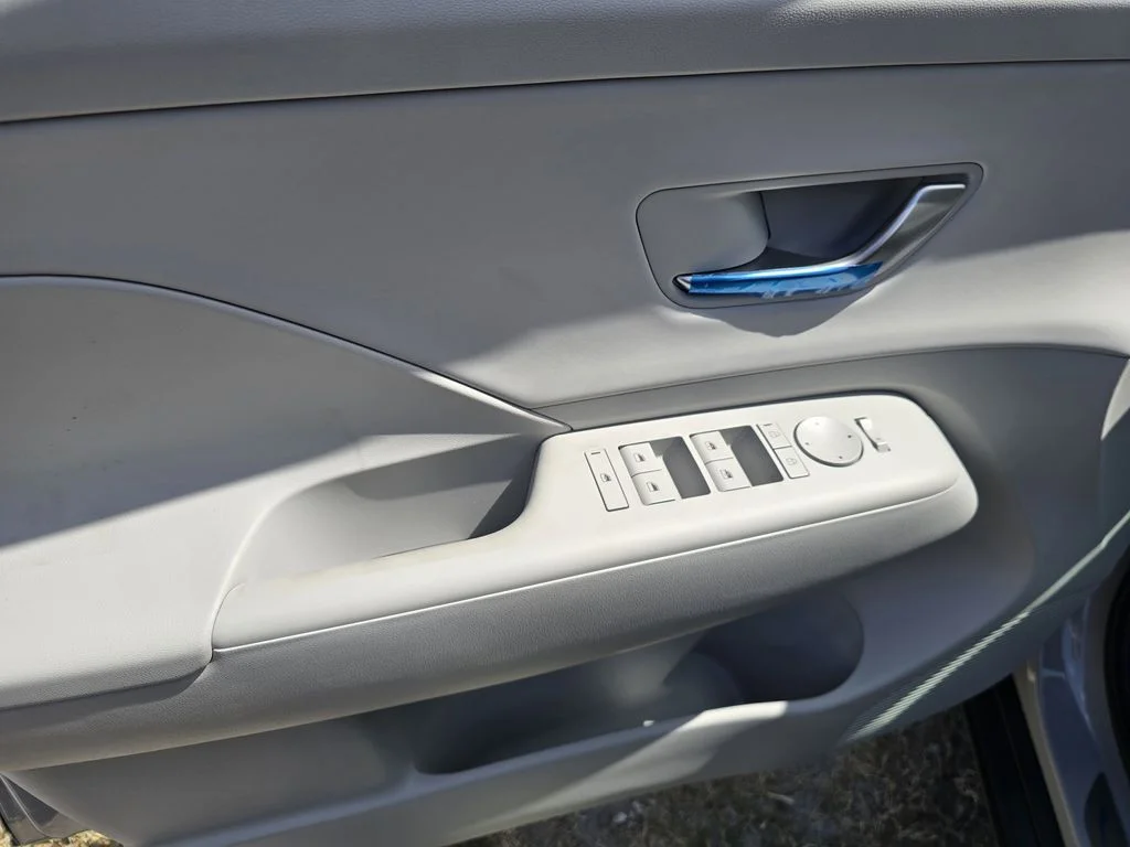 New 2026 White Hyundai SEL Premium image 15