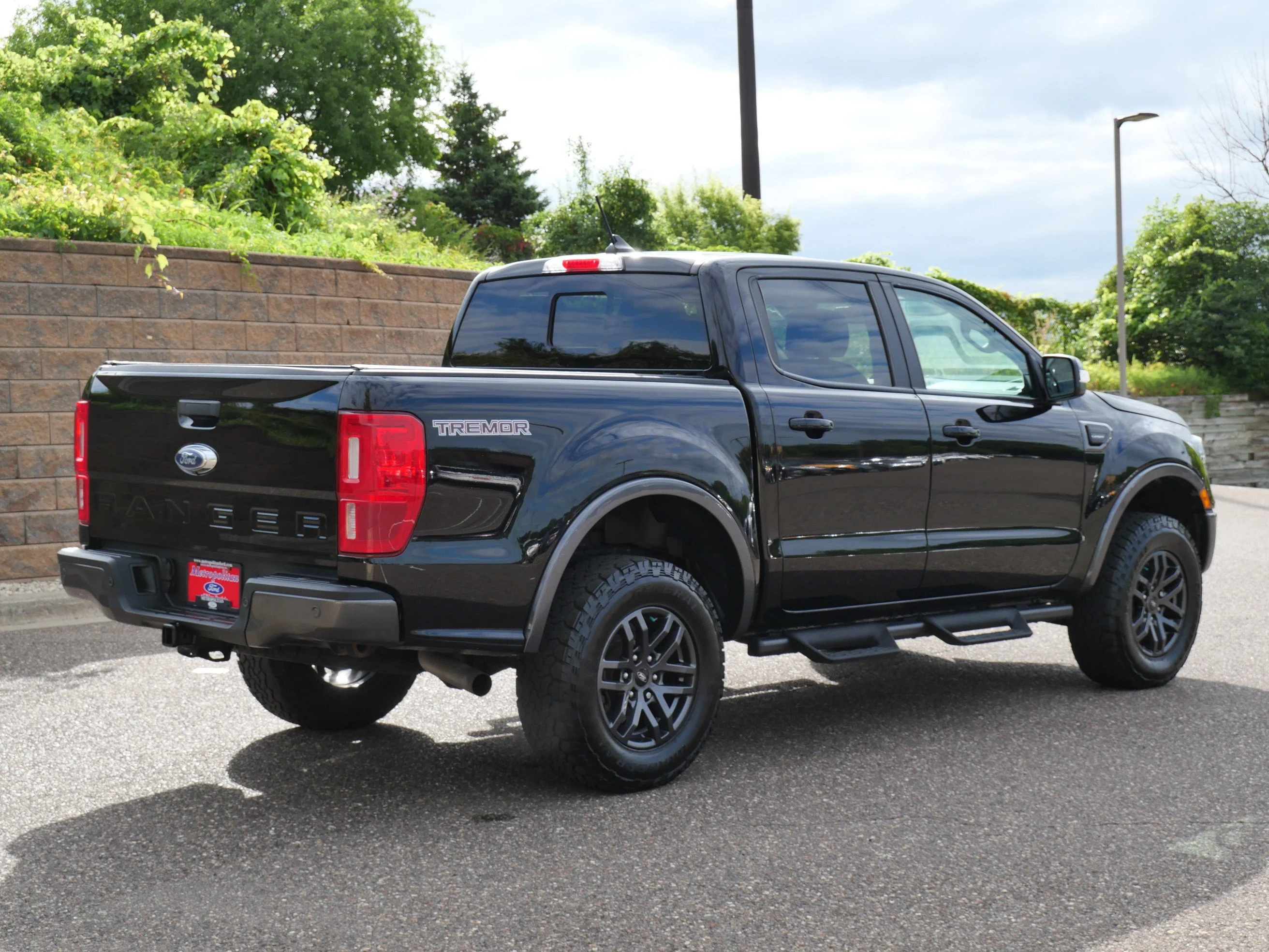 Certified Used 2023 Shadow Black Ford LARIAT 4WD SuperCrew 5 Box image 6