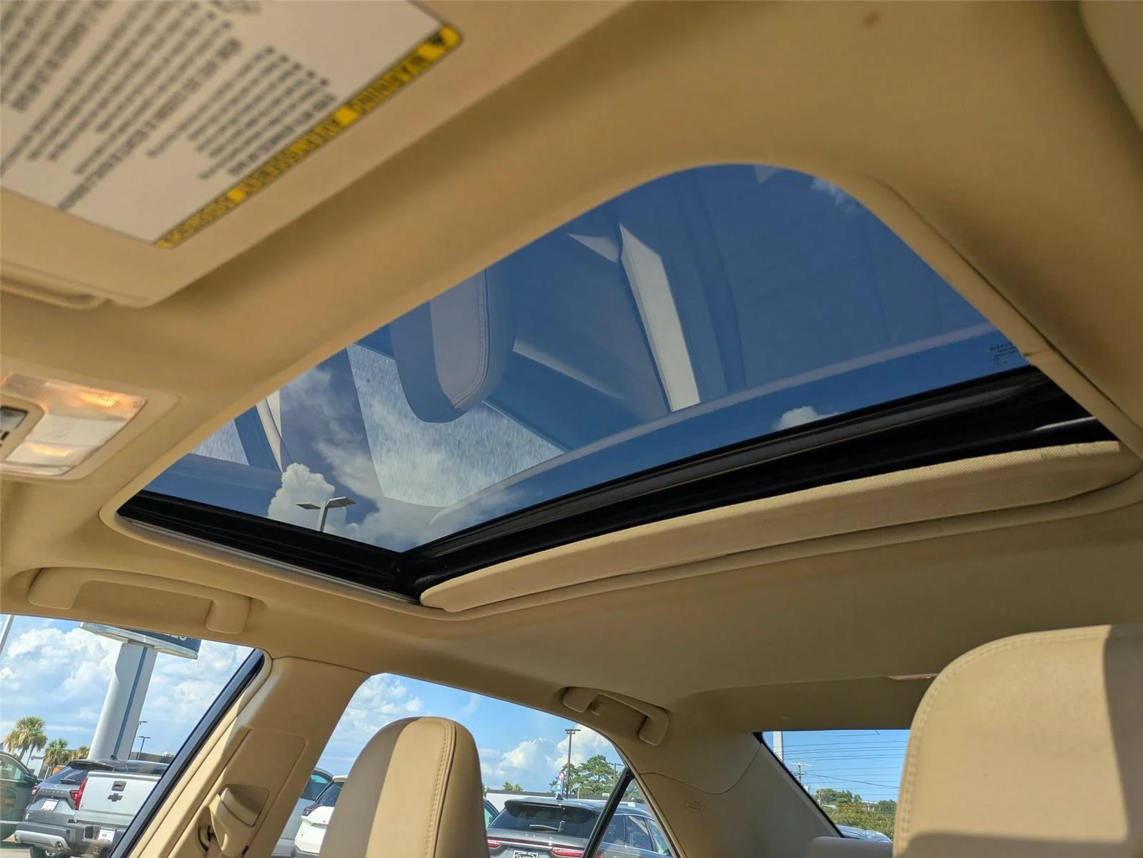 Used 2017 Creme Brulee Mica Toyota XLE image 24