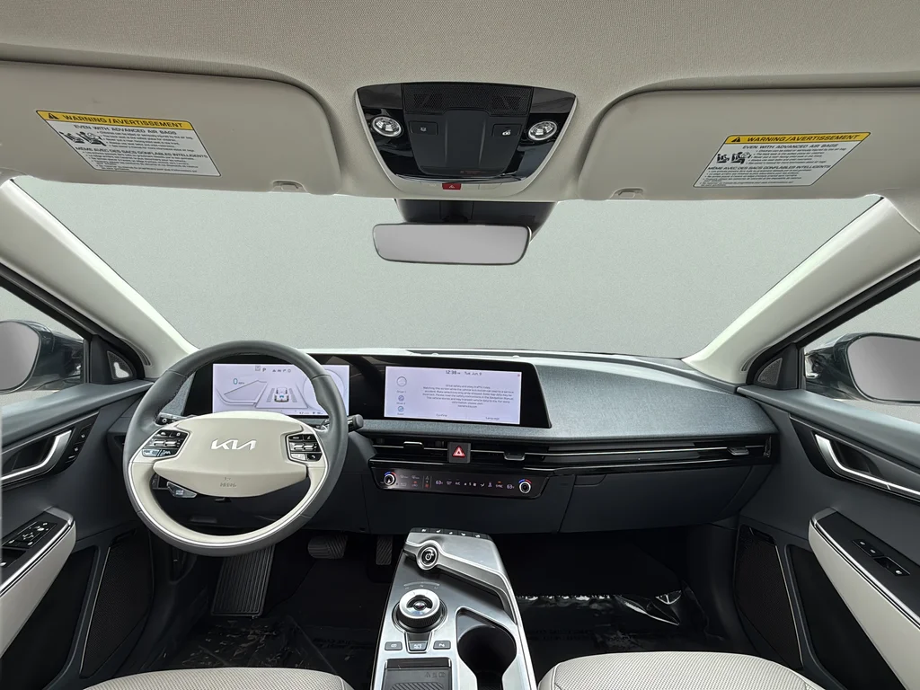 Certified Used 2023 White Kia Wind image 12