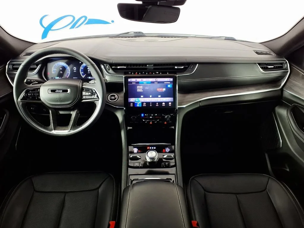 Used 2023 Bright White Cl Jeep Overland image 10