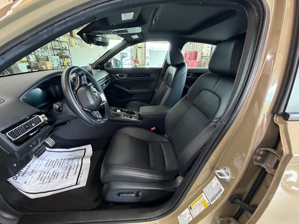 Used 2025 Beige Honda Sport Touring image 9