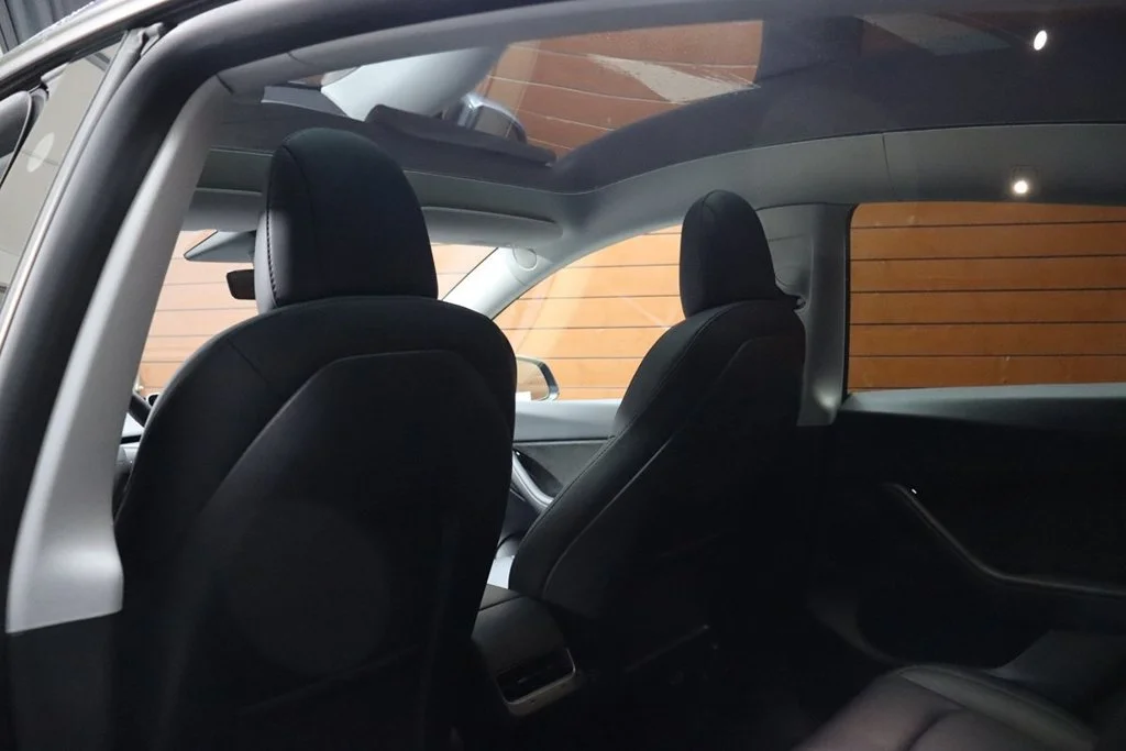 Used 2020 Solid Black Tesla Long Range image 36