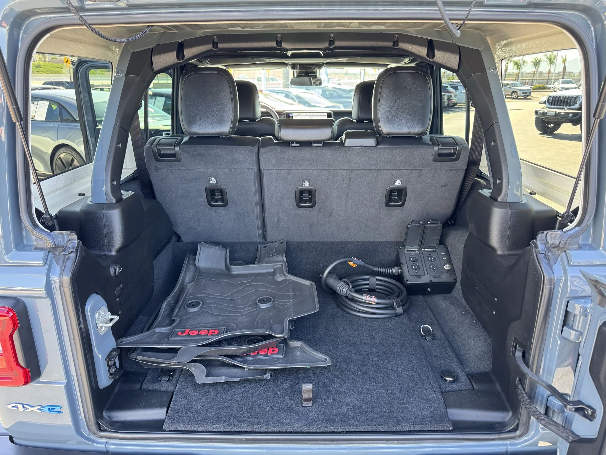 Used 2024 ANVIL CLEAR COAT Jeep Sahara image 35