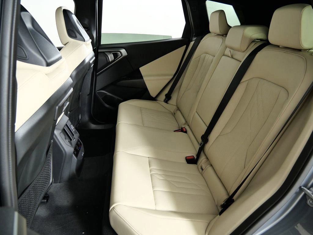 Used 2026 Skyscraper Grey Metallic BMW 30 xDrive image 32