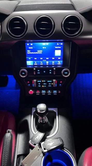 Used 2020 Black Ford GT Premium image 27