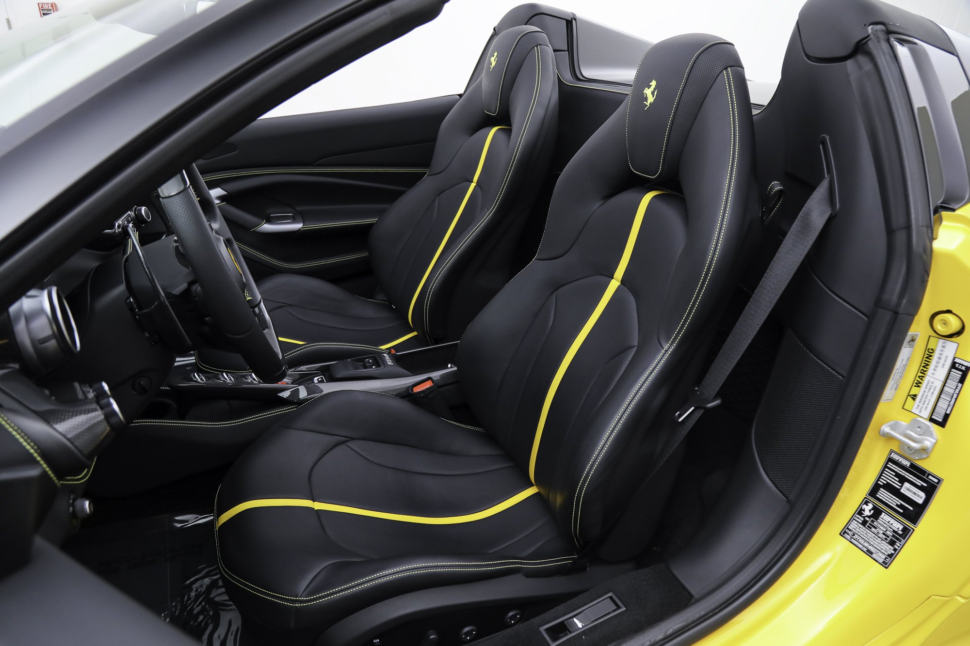 Used 2022 Yellow Ferrari  image 4