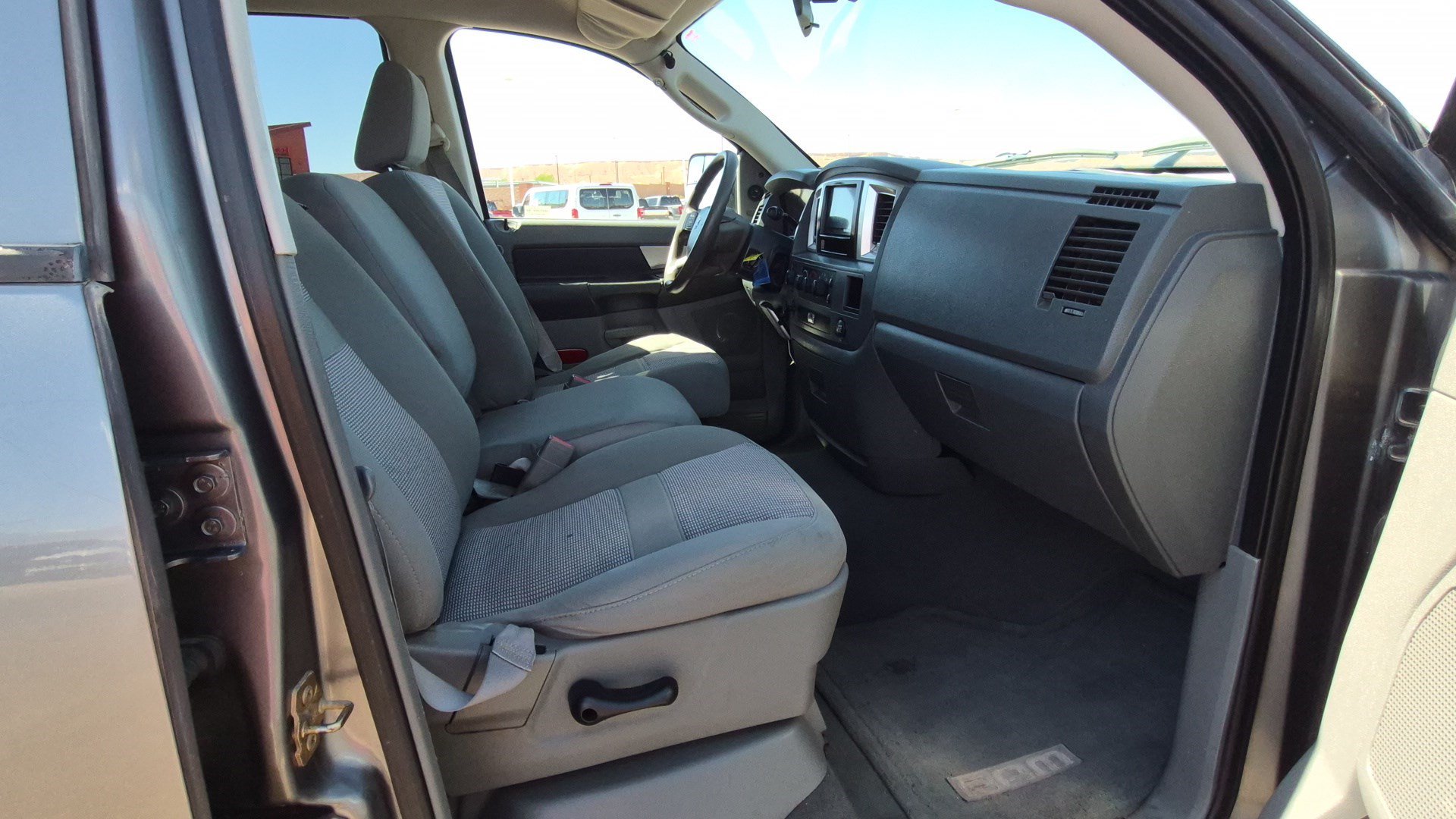 Used 2007 Mineral Gray Metallic Dodge SLT image 26