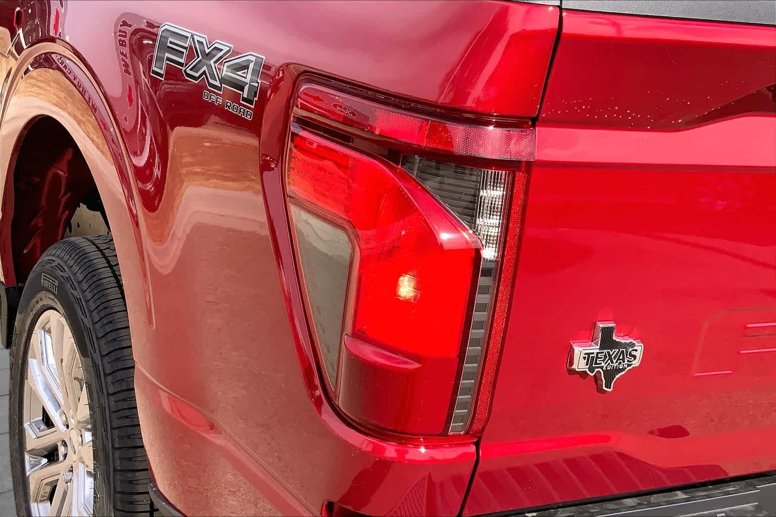 New 2026 Ruby Red Metallic Tinted Clearcoat Ford XLT image 14