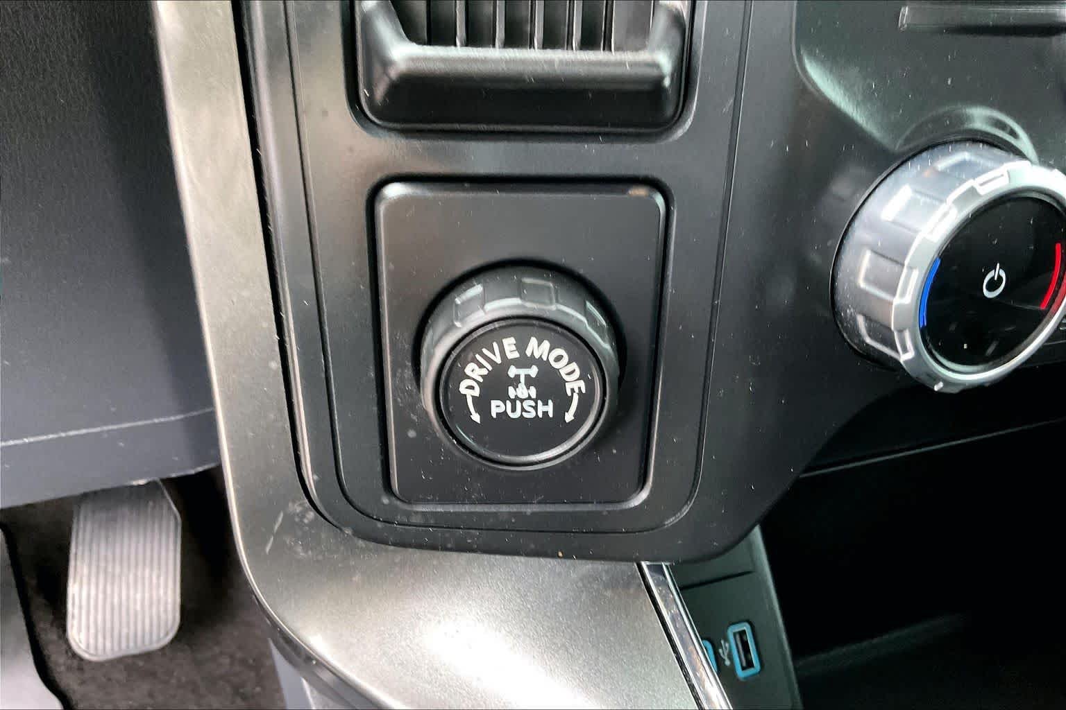 Used 2022 Carbonized Gray Ford XLT image 30