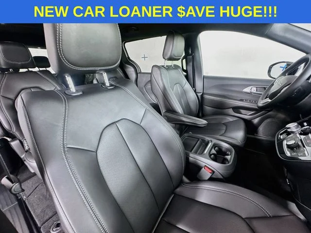 New 2027 Bright White Clear-Coat Exterior Paint Chrysler  image 30