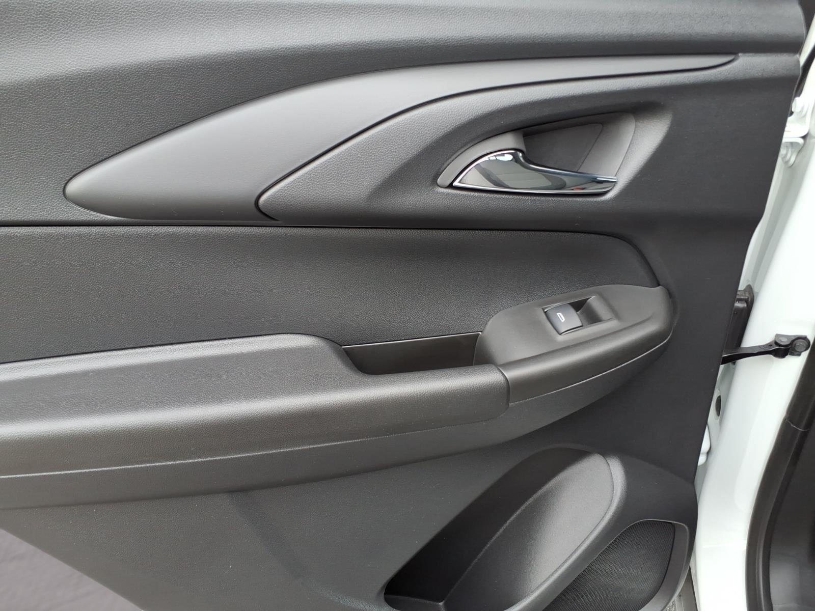 New 2026 Summit White Chevrolet LT image 9