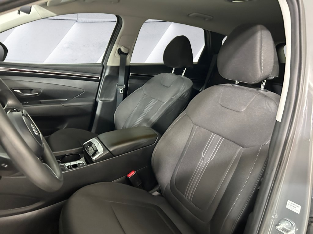 Used 2024 Gray Hyundai SEL image 8