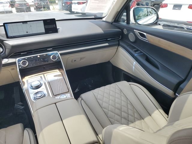 Used 2023 White Genesis 3.5T Prestige image 25