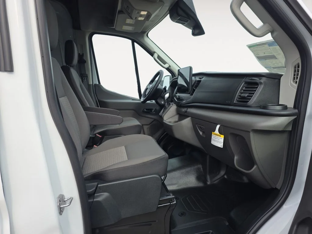 New 2026 Oxford White Ford Cargo Van image 10