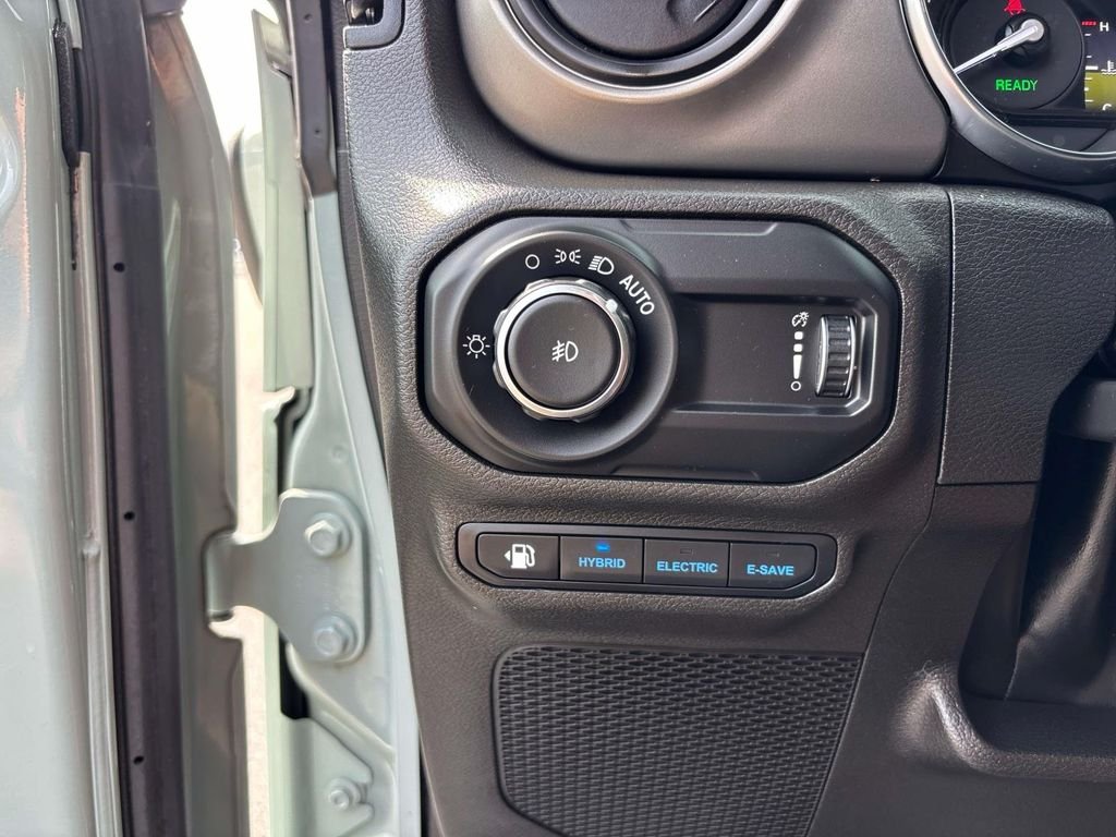 Used 2023  Jeep Willys 4xe image 20