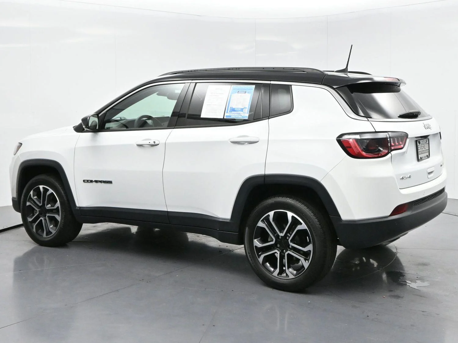Used 2023 Bright White Clearcoat Jeep Limited image 5