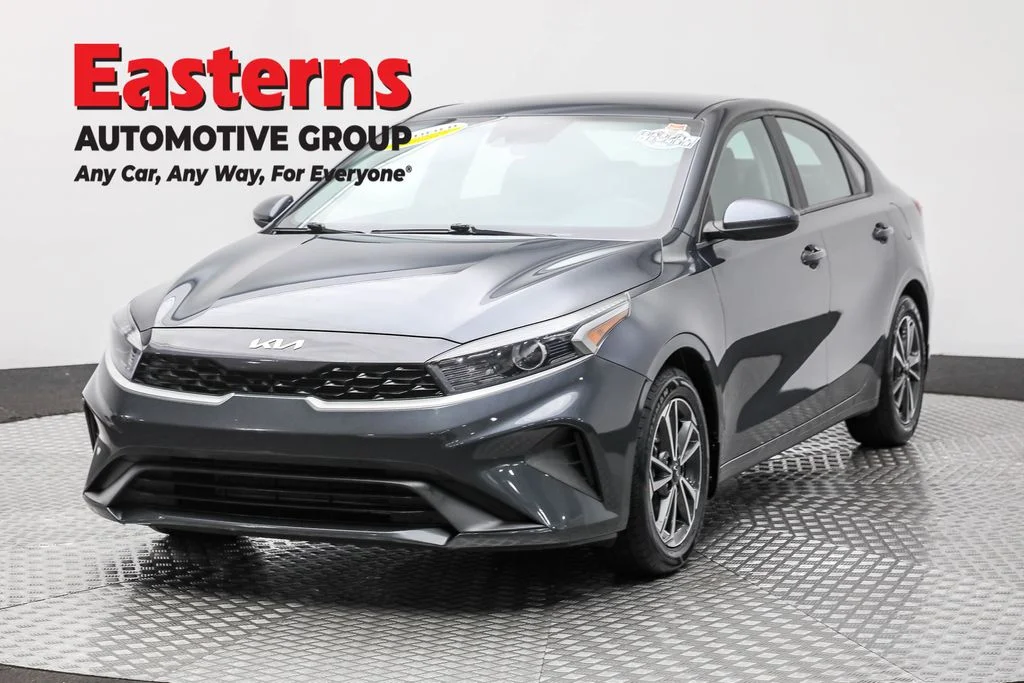 Used 2023 Gray Kia LXS image 1