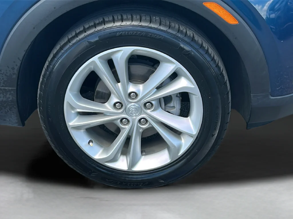 Used 2020 Blue Buick Preferred image 10