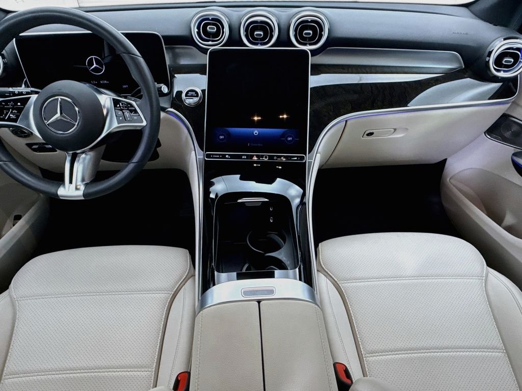 Used 2026 MANUFAKTUR Moonlight White Metallic Mercedes-Benz GLC 300 image 13