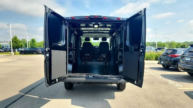 New 2026 Black Clear-Coat Exterior Paint RAM Low Roof image 17
