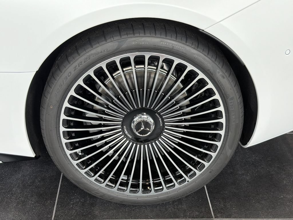 New 2027 MANUFAKTUR moonlight white magno (White Ambiance) Mercedes-Benz Maybach SL 680 Monogram Series image 69