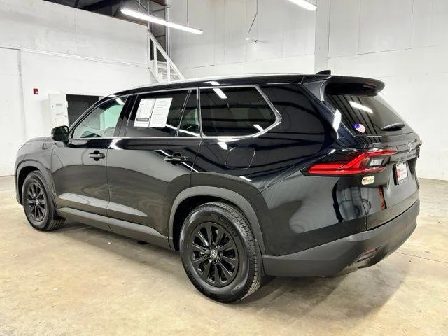 Used 2025 MIDNIGHT BLACK METALLIC Toyota  image 5