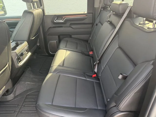 Used 2024 Black GMC Denali image 18