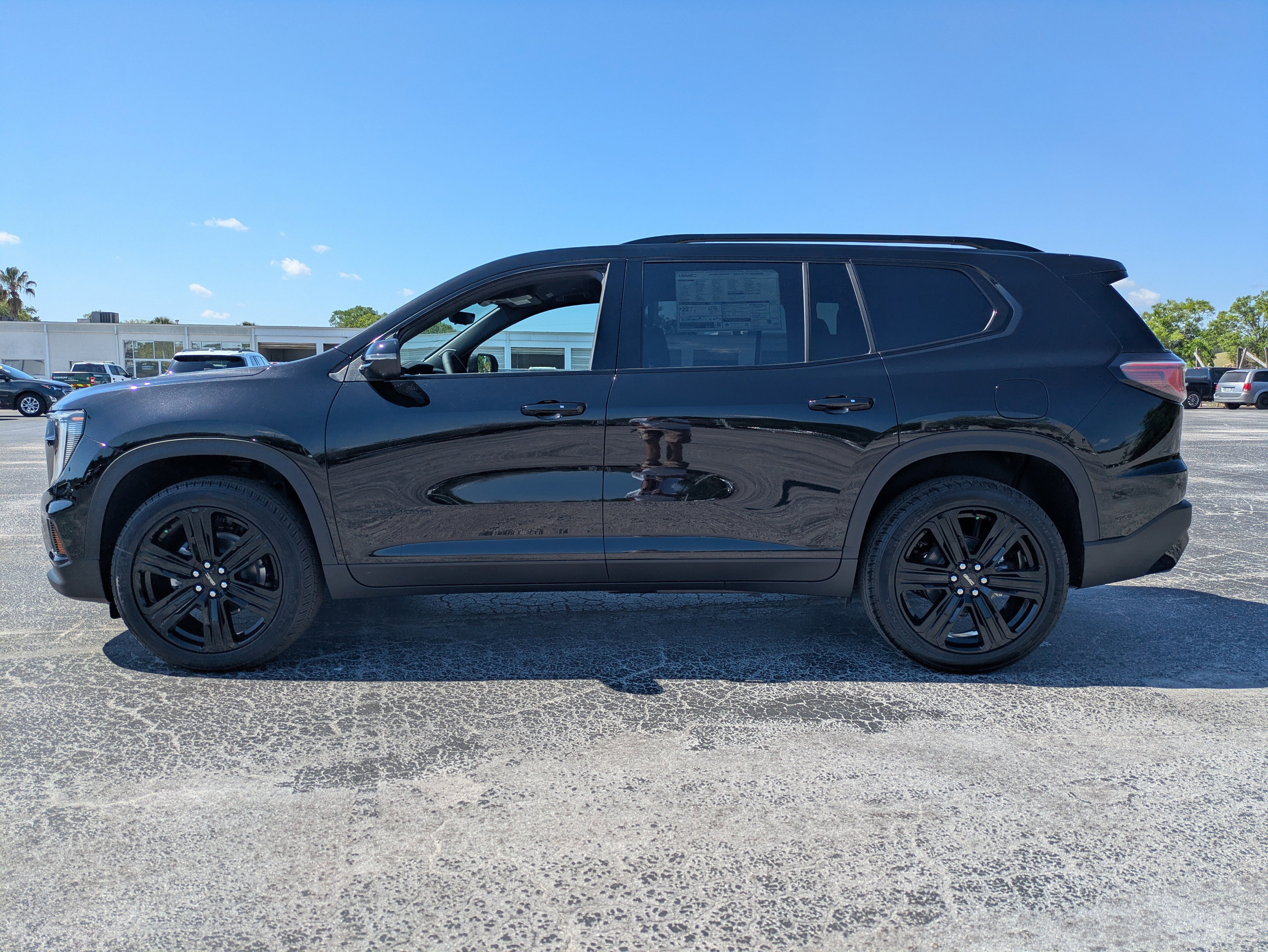 View vehicle photo 4