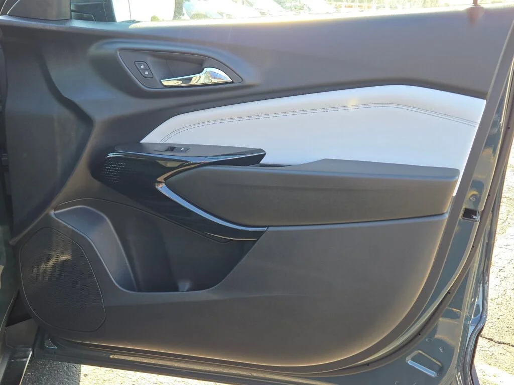2026 Chevrolet Trax LT - Photo 8