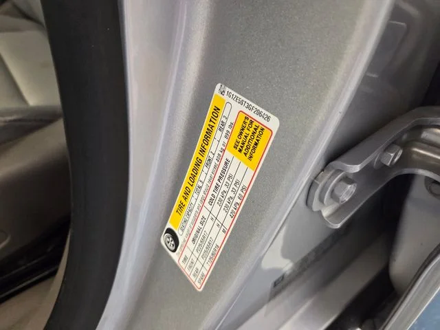 Used 2016 Silver Chevrolet LT image 17