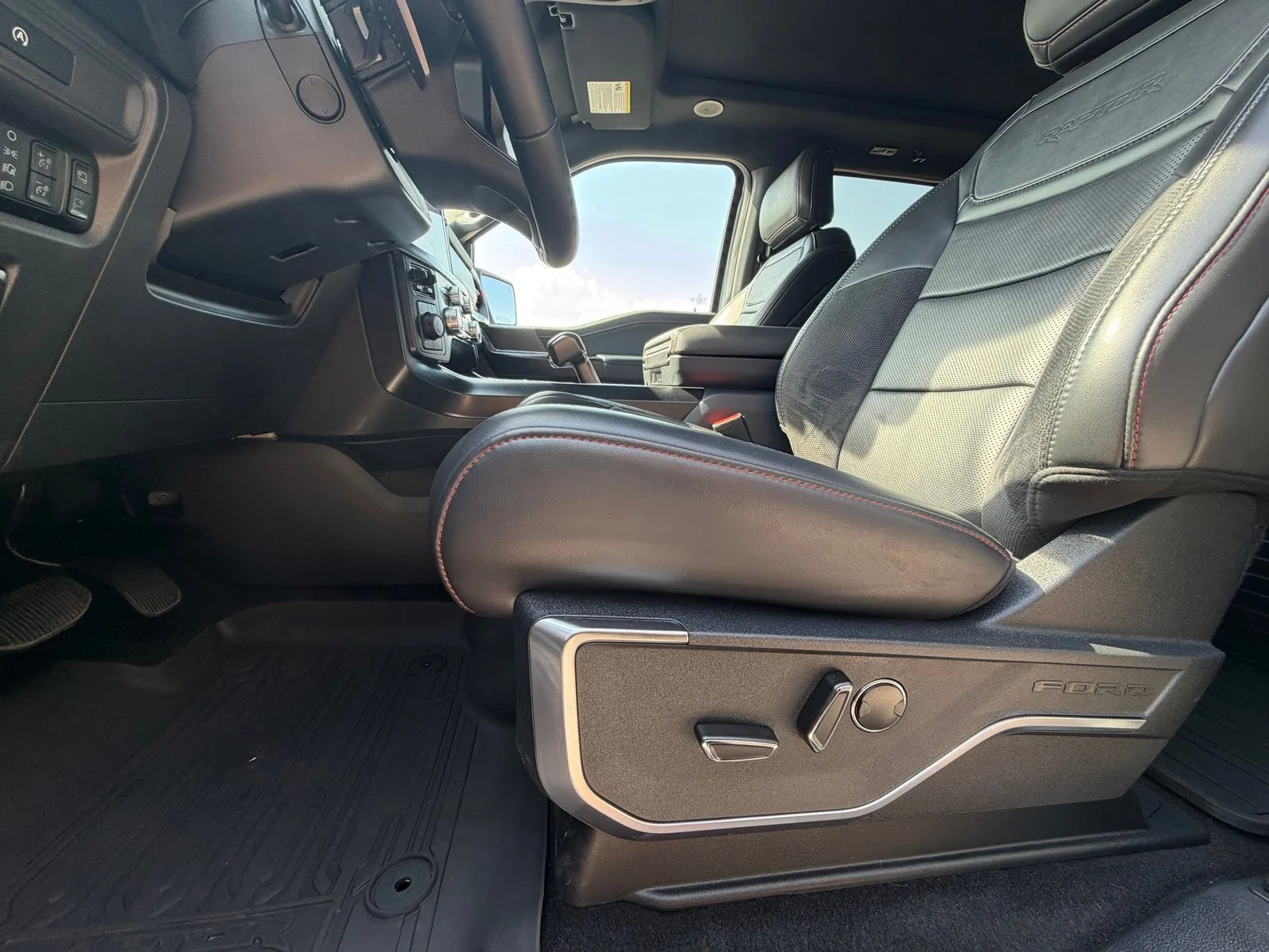 Used 2025 White Ford Raptor image 12