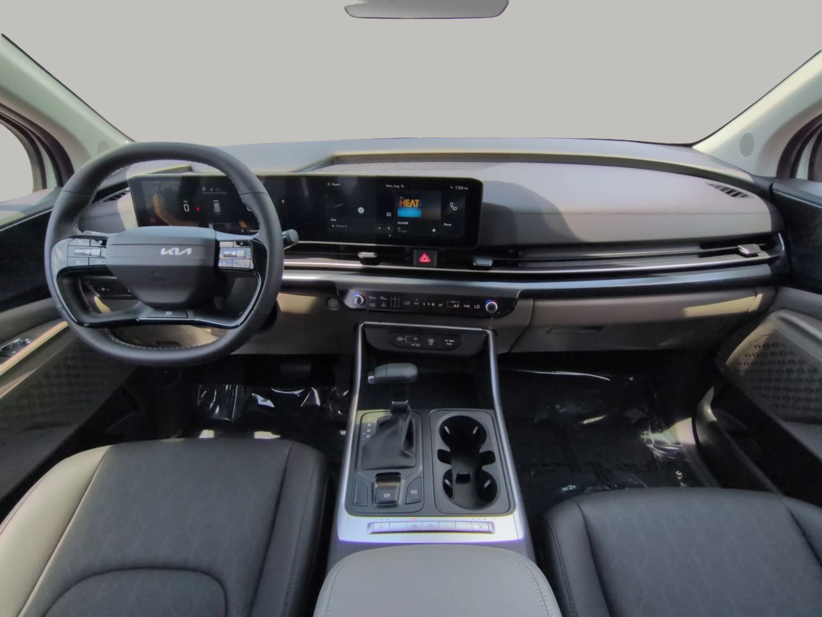 New 2027 Snow White Pearl Kia LXS image 4