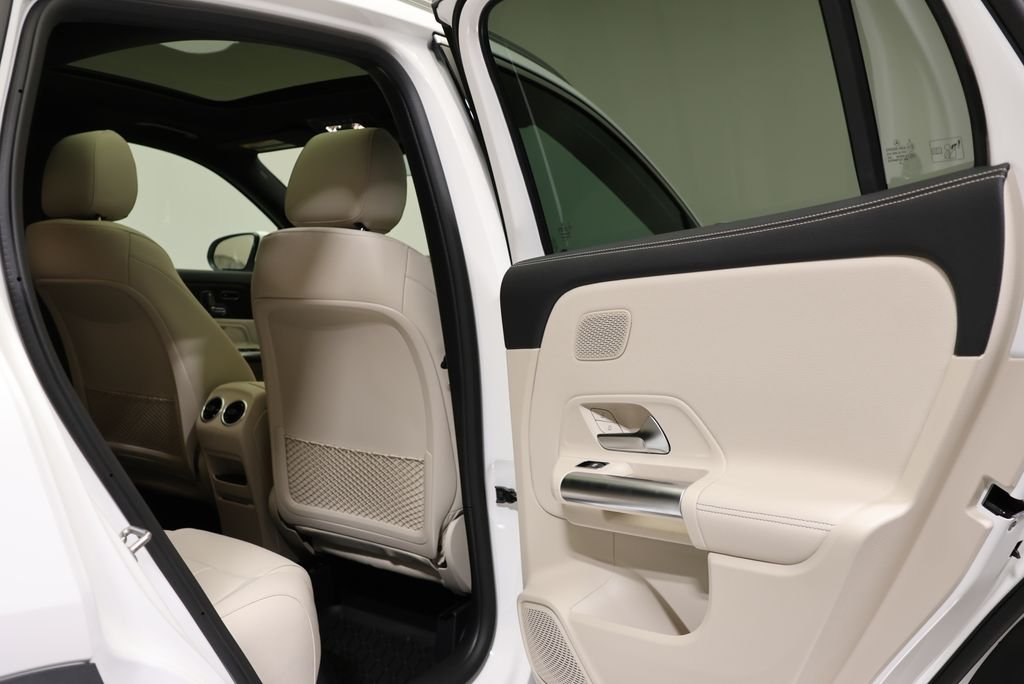 New 2026 Polar White Mercedes-Benz GLA 250 image 54