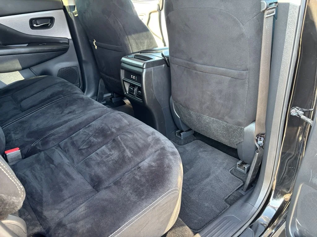 Used 2020 Black Nissan S image 44