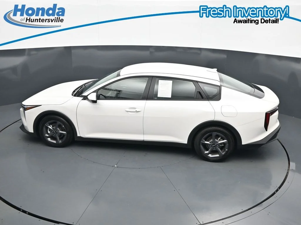 2025 Kia K4 LXS - Photo 20