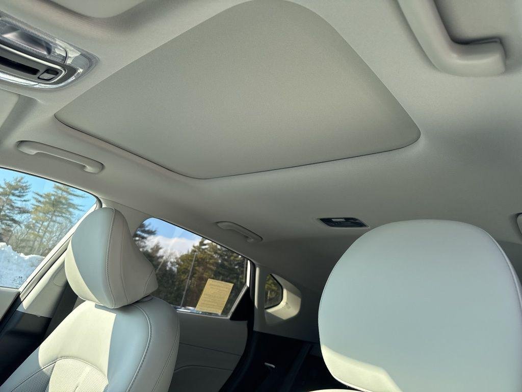 New 2026 White Hyundai Limited AWD image 14