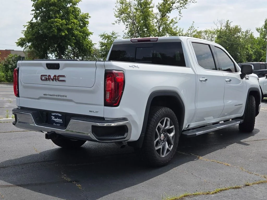 Used 2022 White GMC SLT image 15