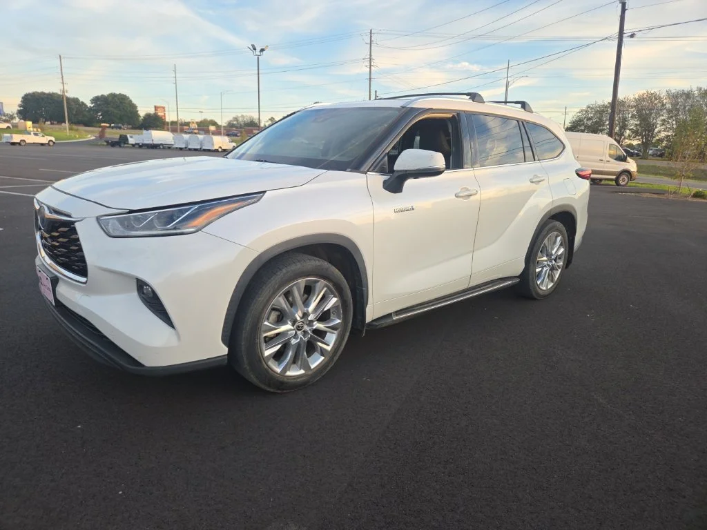 Used 2020 White Toyota Limited image 4