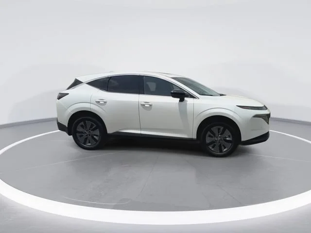 Used 2025 White Nissan SL image 13