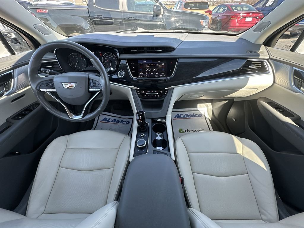 Used 2024 White Cadillac Premium Luxury image 21