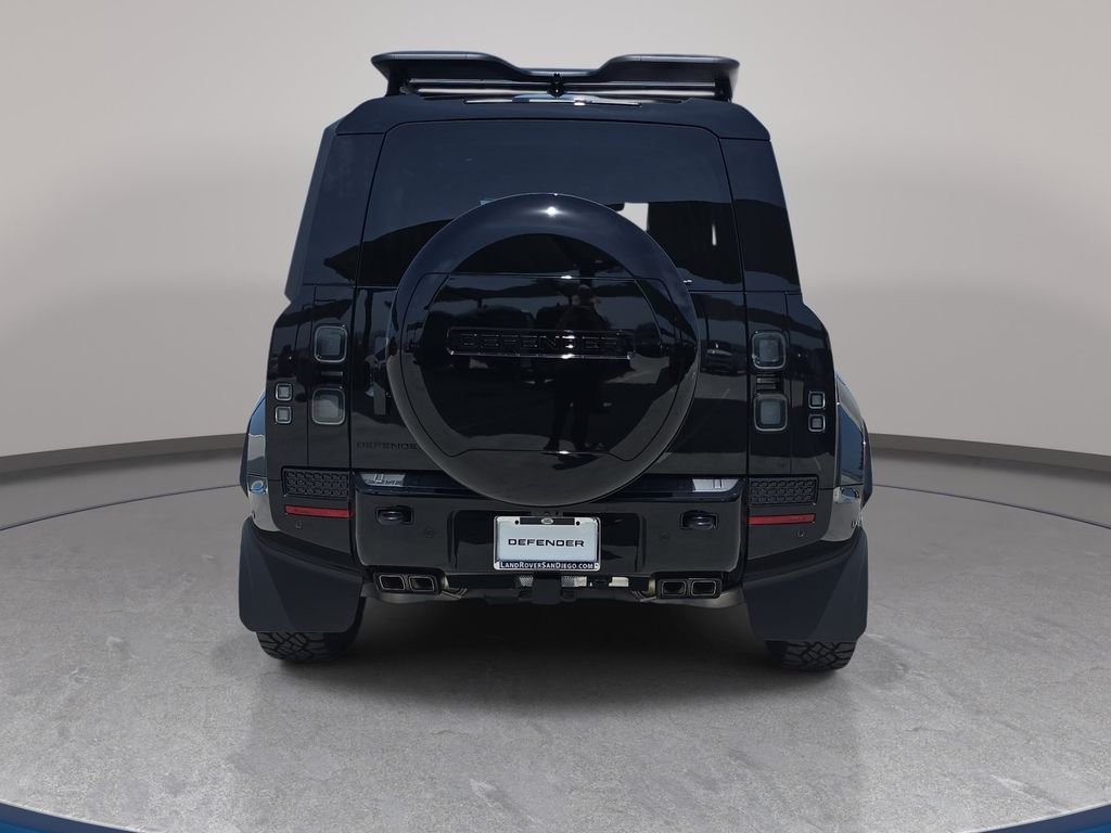 New 2026 Narvik Black Land Rover OCTA Black image 6