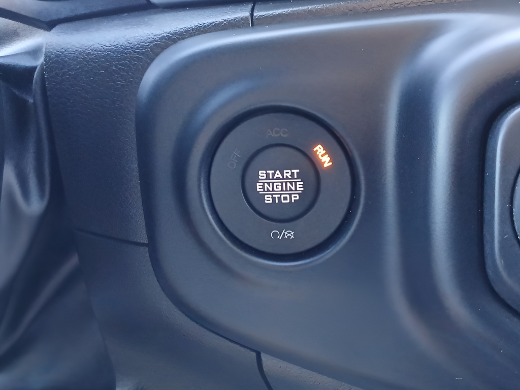 Used 2023 Green Jeep Sahara image 20