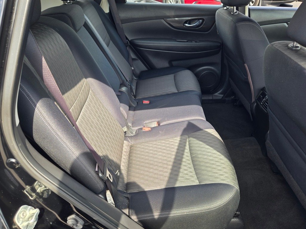 Used 2017 Black Nissan S image 9