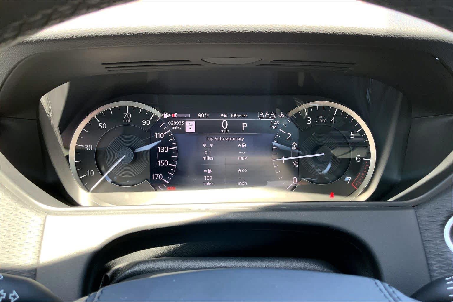 Used 2023 Fuji White Land Rover R-Dynamic S image 50